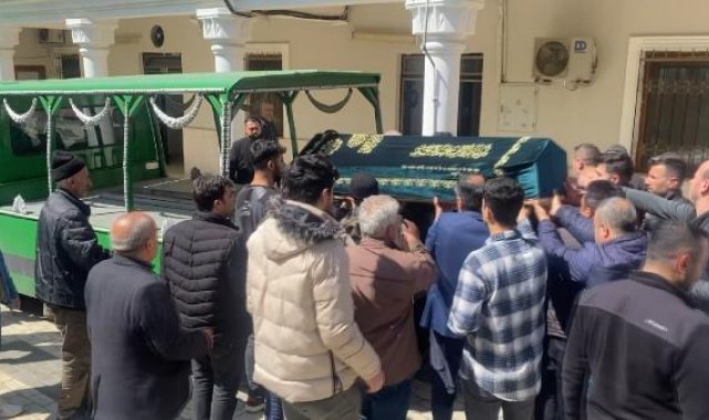Sultanbeyli'de inşaattaki su birikintisinde cesedi bulunan çocuk toprağa verildi
