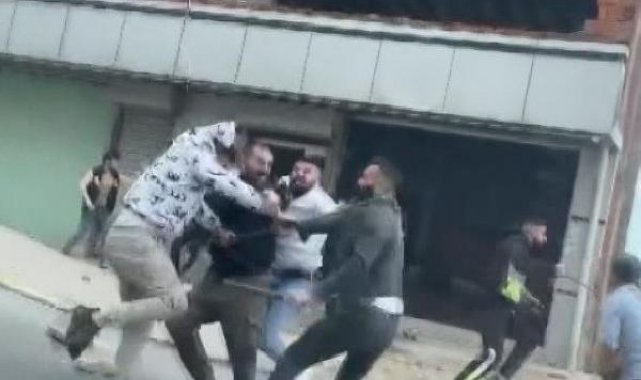 Sultanbeyli'de silahlı ve sopalı kavga: 2 yaralı