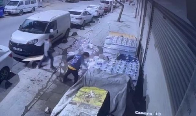 Sultangazi'de 2 çocuk pet su şişelerini böyle patlattı