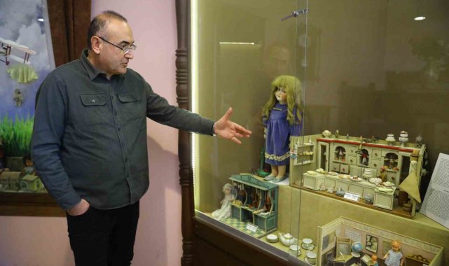 Sunay Akın kuruluşunda görev aldığı Oyuncak Müzesi'ni gezdi