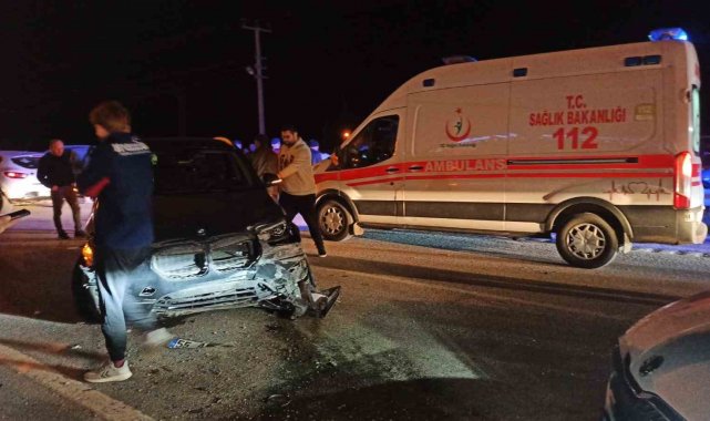 Sungurlu'da 3 araç birbirine girdi