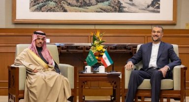 Suudi Arabistan Dışişleri Bakanı Farhan, İranlı mevkidaşı Abdullahiyan ile görüştü