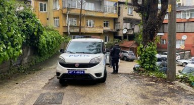 Takıntı haline getirdiği kızın babasını tabanca ile vurdu