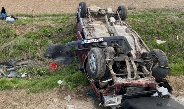 Takla atan araçtaki 2 kişi hafif yaralandı