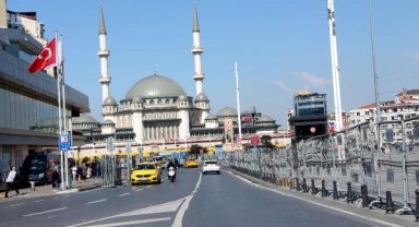 Taksim'de 1 Mayıs hazırlıkları