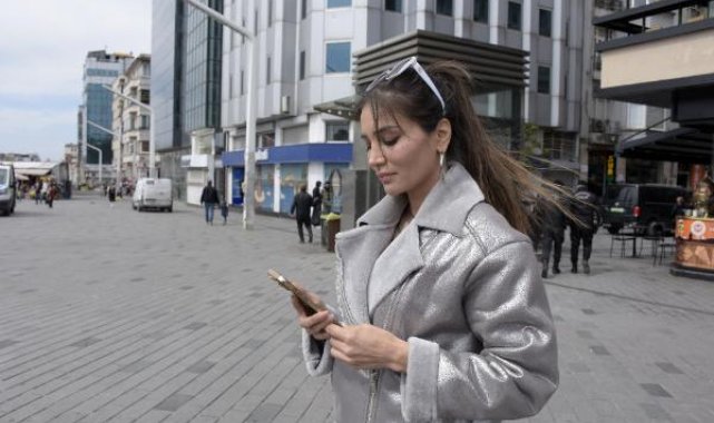 Taksim'de turist kadının telefonunu kaptı ama kaçamadı