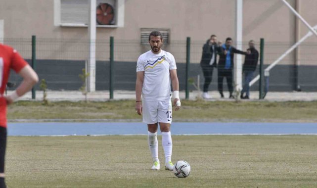 Talasgücü'nde Ahmet Şahbaz gollerini frikikten atıyor
