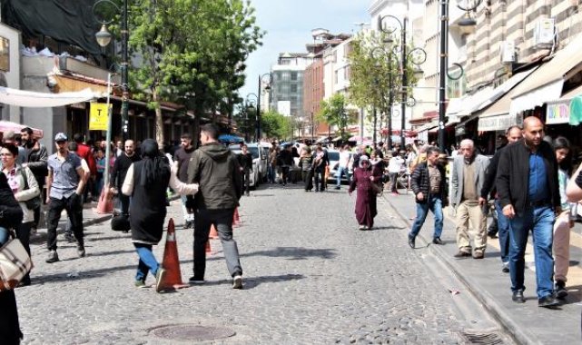 Tarihi Sur ilçesinde bayram hareketliliği