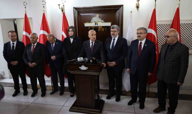 Tarım ve Orman Bakanı Vahit Kirişçi Afyonkarahisar'a geldi