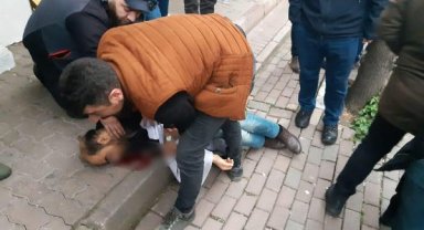 Tartıştığı berberi dükkanının önünde tabancayla öldürdü