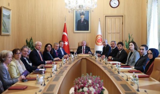 TBMM Başkanı Şentop, 'AKPM Seçim Gözlem Heyeti'yle görüştü