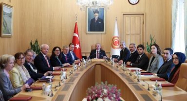 TBMM Başkanı Şentop, 'AKPM Seçim Gözlem Heyeti'yle görüştü