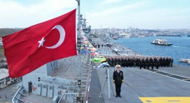 TCG Anadolu'yu ilk günde 8720 kişi ziyaret etti