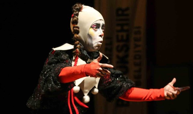 Tek Kişilik Tiyatro Oyunları Festivali Denizli'de başladı
