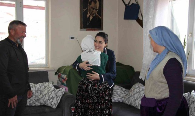 Teymur, bayramda şehit ailesi, gaziler ve depremzedeleri yalnız bırakmadı