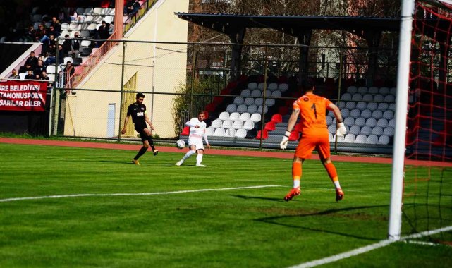TFF 2. Lig: GMG Kastamonuspor: 0 - İskenderunspor: 2