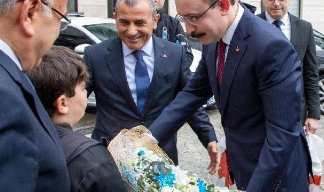 Ticaret Bakanı Muş: Türkiye'yi çok başlı bir yapıya terk edemeyiz