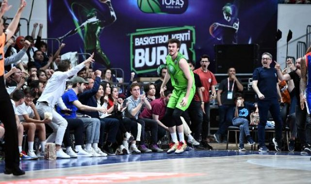 TOFAŞ - Anadolu Efes: 66-63