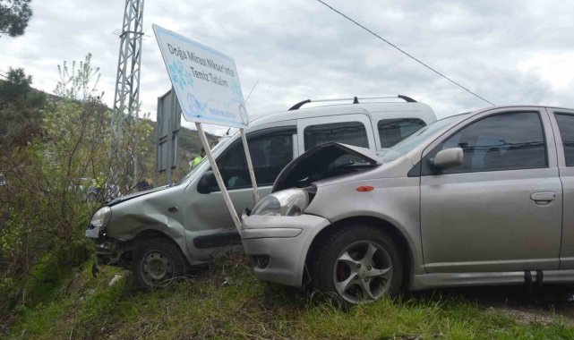 Tokat'ta otomobil ile hafif ticari araç çarpıştı: 2 yaralı