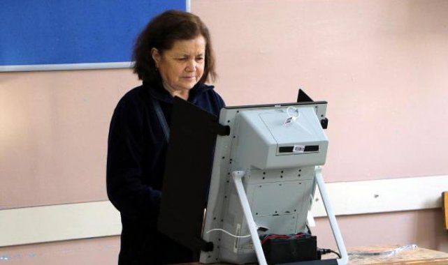 Trakya'da yaşayan çifte vatandaşlar, Bulgaristan seçimleri içini sandık başına gitti