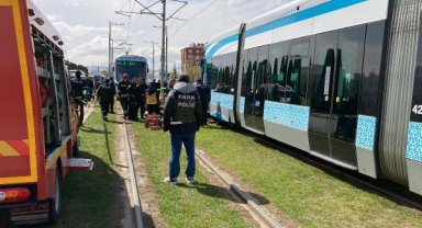 Tramvay altında kalan anne öldü, 5 yaşındaki oğlu yaralı