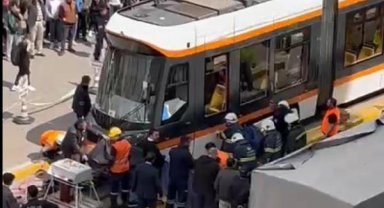 Tramvayın çarptığı kadın, hayatını kaybetti