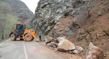 Tunceli'de sağanak nedeniyle kapanan Ovacık yolu açıldı