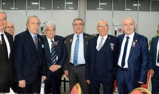 TÜRFAD ödülleri Akhisar'da dağıtıldı
