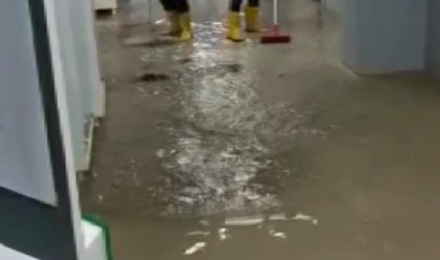 Tuzla'da altyapı çalışması su baskınlarına neden oldu iddiası