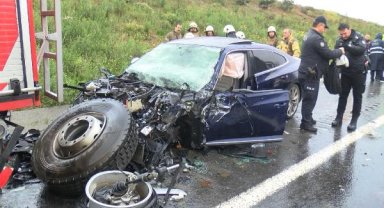 Tuzla'da kazaya giden itfaiye aracına ve ambulansa otomobil çarptı: 7 yaralı