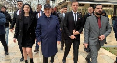 Ümit Özdağ: Gerekirse zorla tüm sığınmacıları vatanlarına yollayacağız