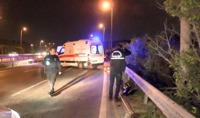 Ümraniye'de bariyere vurduktan sonra TIR'a çarpan motosikletin sürücüsü hayatını kaybetti