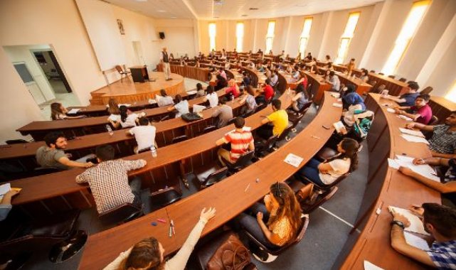 Üniversitede eğitim gören öğrenci sayısı 6 milyon 950 bin oldu