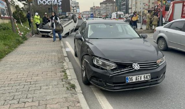 Üsküdar'da otomobil takla attı: 1 yaralı