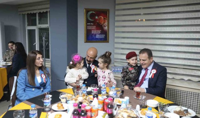 Vali Akbıyık, polisle iftarda bir araya geldi