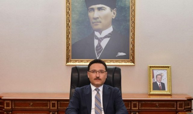 Vali Çiçek: "Toplum olarak kaynaşma ve dayanışma günü olan bayrama ulaşmanın huzur ve sevincini yaşamaktayız"