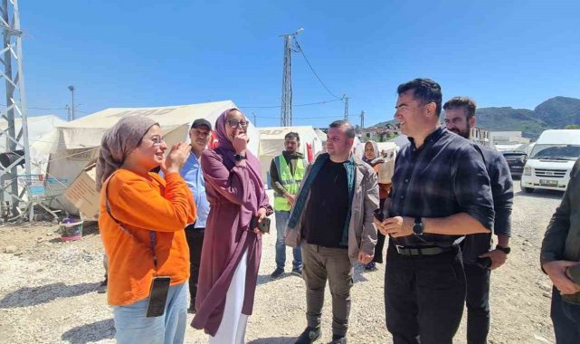 Vali Memiş, afetzede aileleri ilk bayramlarında yalnız bırakmadı