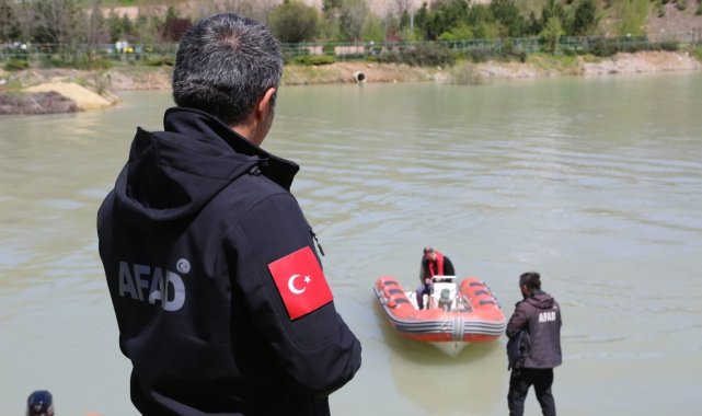 Vali Özkan, Munzur'da kaybolan gençleri arama çalışmalarını yerinde inceledi