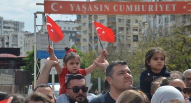 Valilik koltuğuna oturan Alya: Ampute depremzede kardeşlerimin protez ihtiyaçları giderilsin