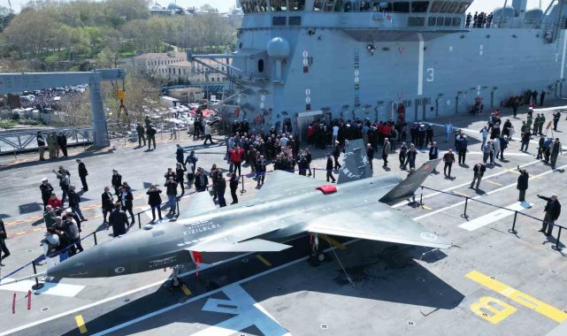 Vatandaşlardan TCG Anadolu'ya yoğun ilgi