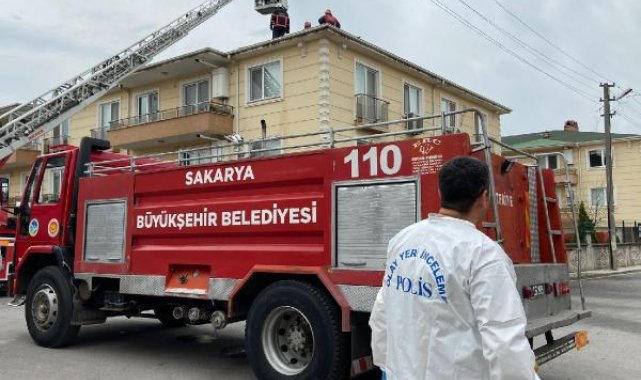 Yangına müdahale ederken bulunduğu bölüm çöken itfaiye eri, yaşamını yitirdi