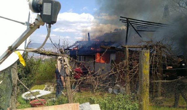 Yangında alevlerin arasında kalan hayvanlar ile kuyuya düşen inek kurtarıldı