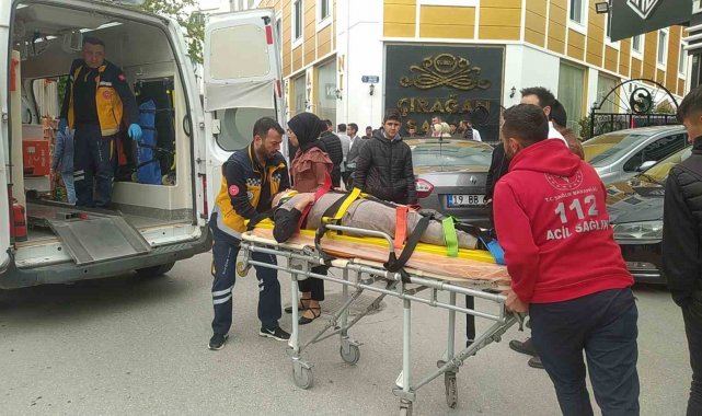 Yola düşen çocuğun ayağının üzerinden otomobil geçti