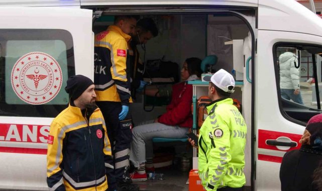 Yozgat'ta hafriyat kamyonu ile öğrenci servisi çarpıştı: 7 yaralı