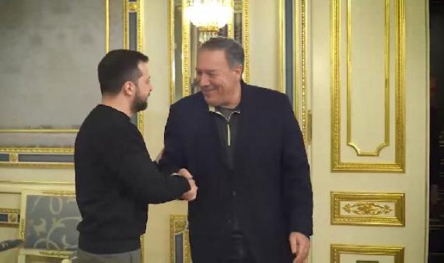Zelenski, eski ABD Dışişleri Bakanı Pompeo ile görüştü