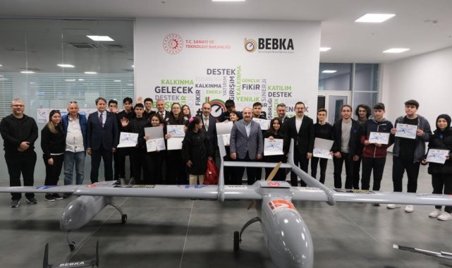 120 kilometre menzile sahip kamikaze drone, TechIN Bursa Girişimcilik Merkezi'nin açılışında sergilendi