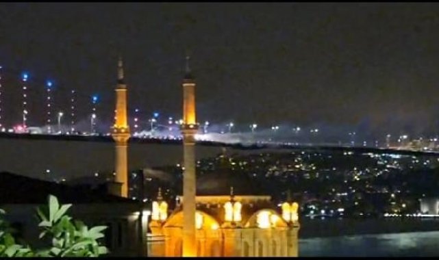 15 Temmuz Şehitler Köprüsü'nde seçim kutlaması