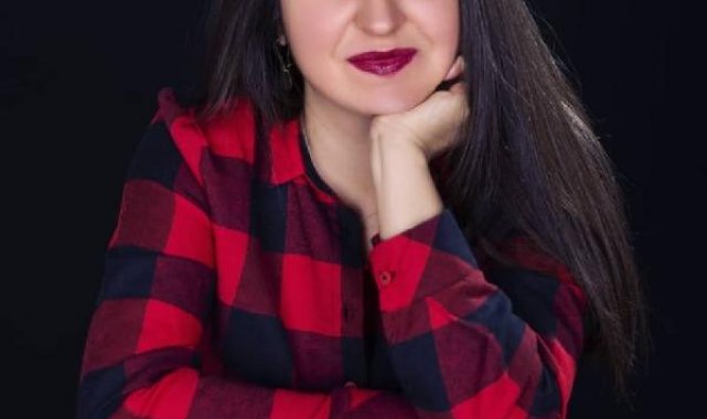 2 kardeşinden birini öldürdü, diğerini yaraladı
