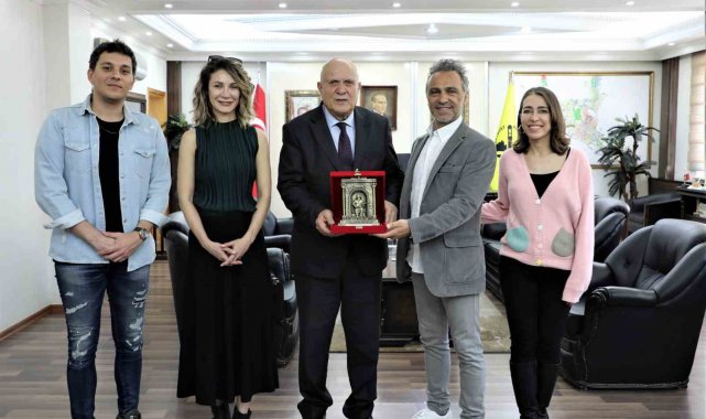 'Borç' film ekibinden Başkan Pekmezci'ye ziyaret