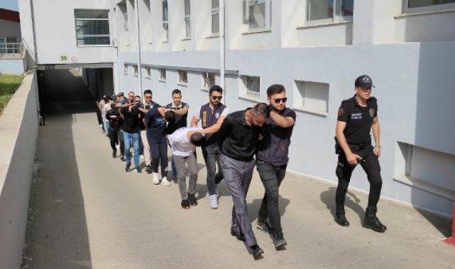 'Sazan sarmalı' şüphelileri adliyede